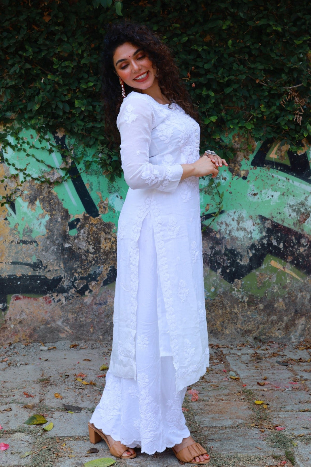 Crepe Chikankari White Kurta